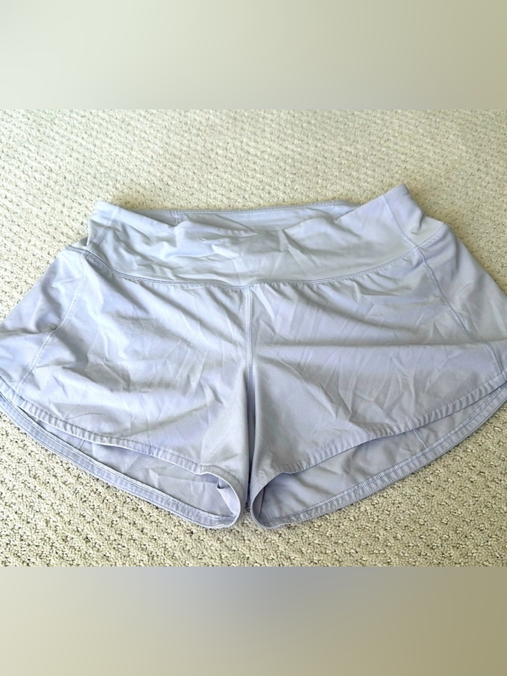 Lululemon Light Lavender Women's, Speed Up-High Rise 4 inch shorts with liner.
